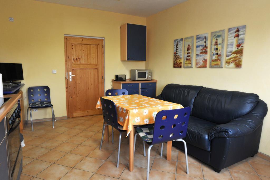 Nohotel Hostel Dranske Room photo